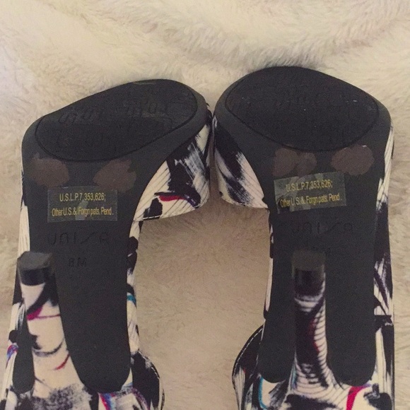 NWOT Unisa Floral Peep Toe Pumps - Picture 6 of 6